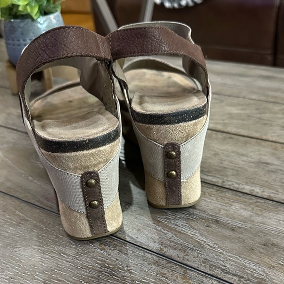 otbt Bushnell Sandals - Picture 3 of 15